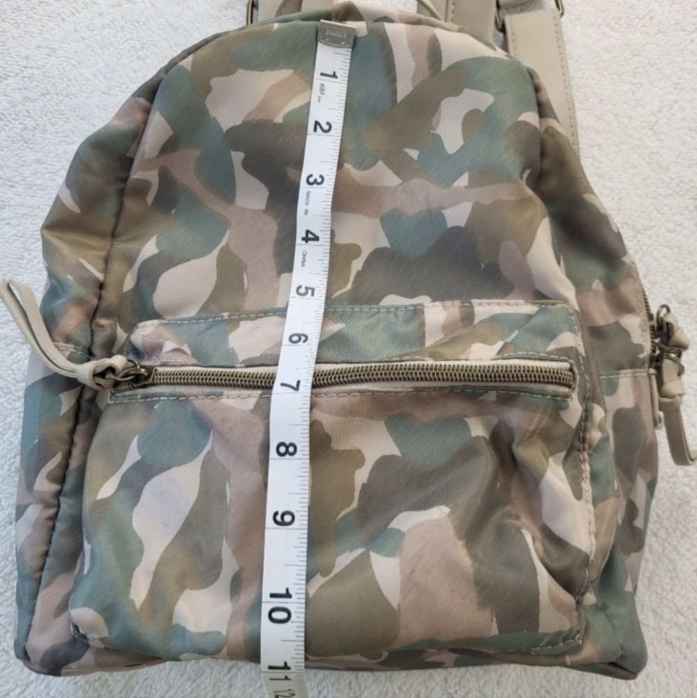Camo Mini Backpack with Collectable StarWars Chewbaca Key Chain/Charm - Picture 11 of 12